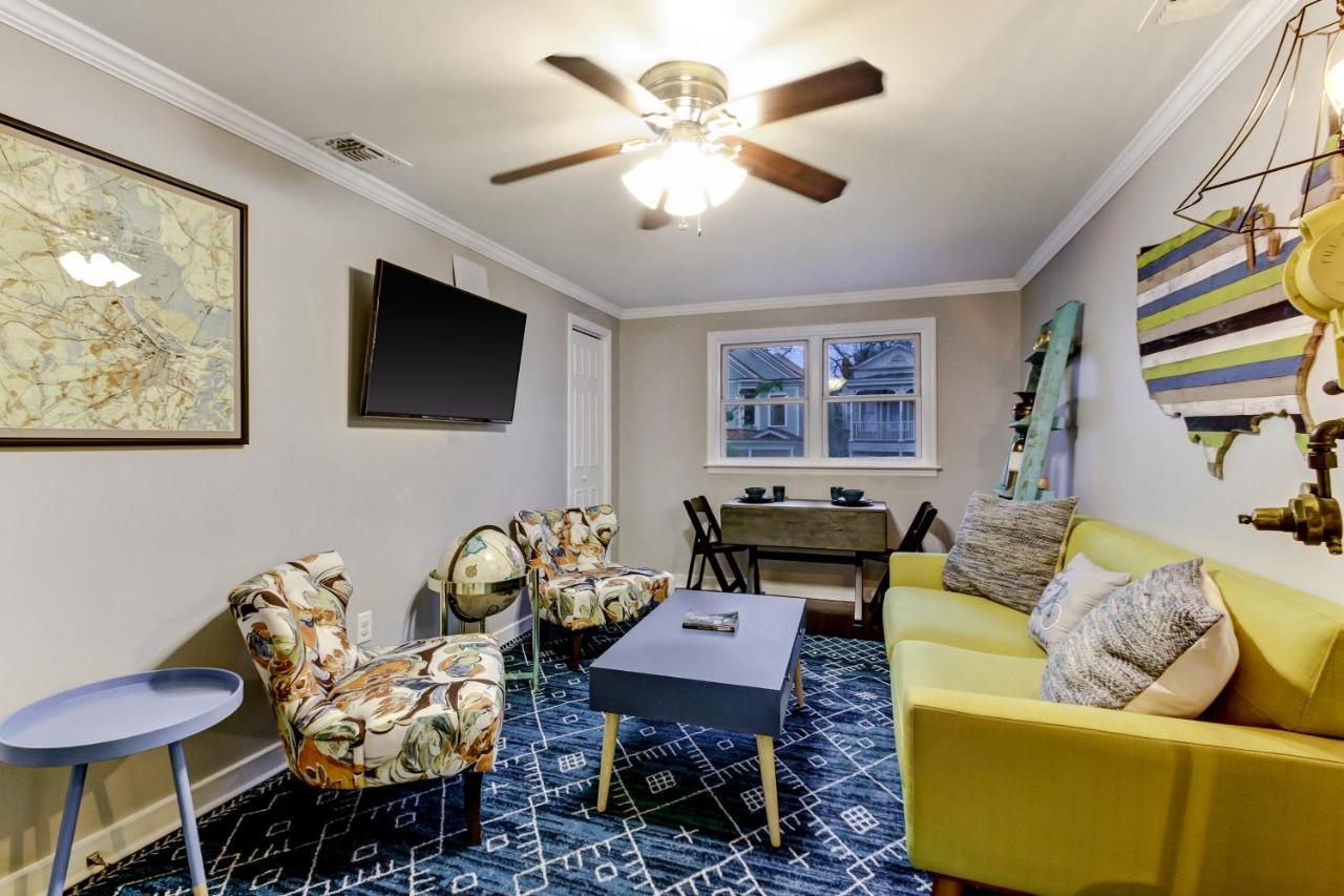 Vibrant, Colorful Condo Building With Backyard Firepit And Games Savannah Zewnętrze zdjęcie