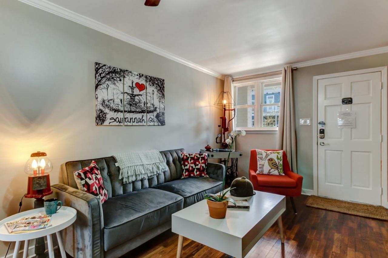 Vibrant, Colorful Condo Building With Backyard Firepit And Games Savannah Zewnętrze zdjęcie