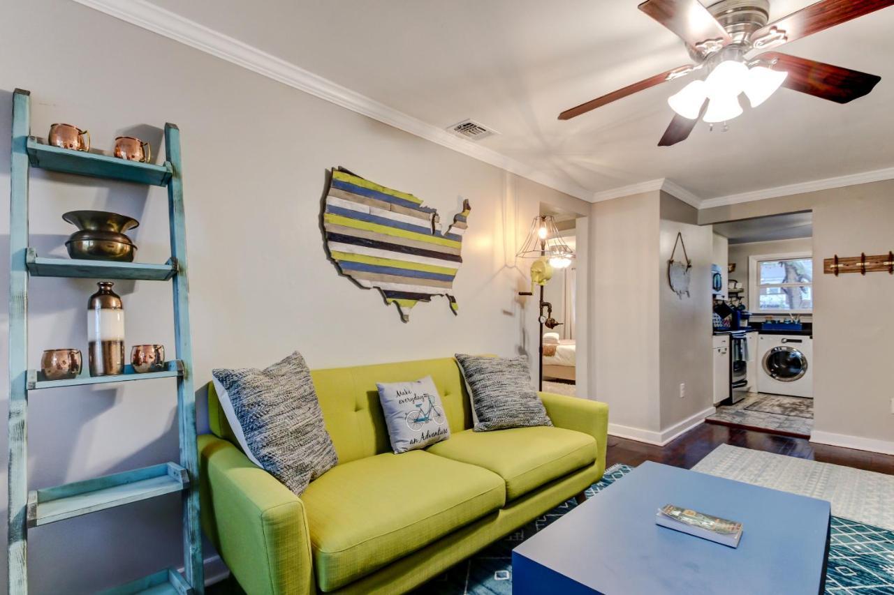 Vibrant, Colorful Condo Building With Backyard Firepit And Games Savannah Zewnętrze zdjęcie