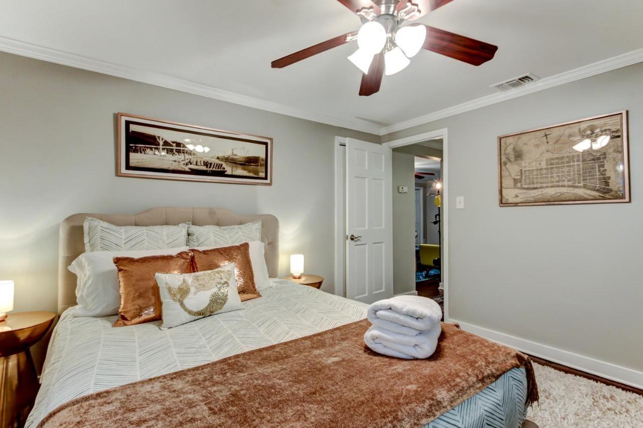 Vibrant, Colorful Condo Building With Backyard Firepit And Games Savannah Zewnętrze zdjęcie